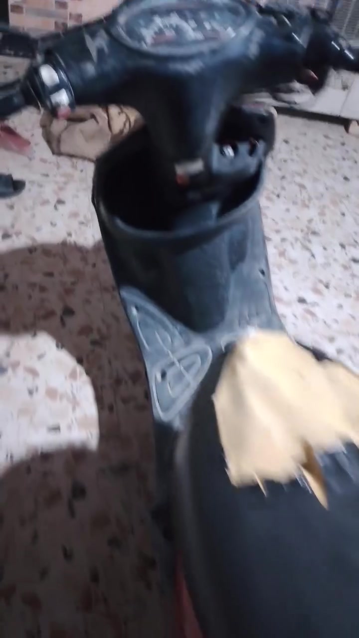 سلام عليكم تم إعادة النشر بسبب الوعود الكاذبة 
دراجه نوع اكزز محرك صافي مابي اي عطل
كلوب كدام شغال هورن شغال 
نواقصه فقط دبلات الكدام  تشتغل بنص هندر
سعر160بي مجال 
مكاني القرنه الثغر منطقة النخيلات


**إذا كنت صاحب هذا الإعلان وتريد حذفه لأي سبب، رجاءا أرسل رسالة إلى الدعم الفني**