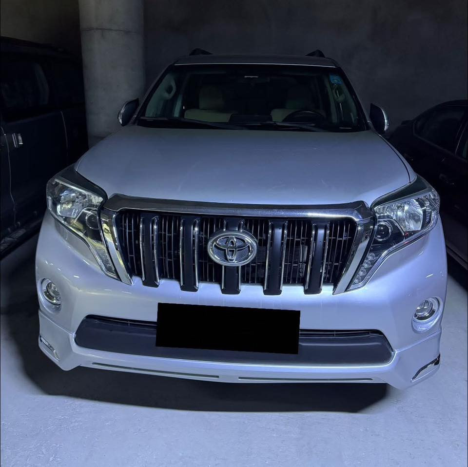 سلام عليكم
برادو 2010
رقم بغداد الجديد
شاشه كامره
هوك خلفي
لايتات زنون
صدر جديد
فيتبم جديد
ودسكات جدد
عليها ادامه كامله بدون اي نقص
مكاني بغداد
بيها بابين صبغ فقط اثر شخط
***********
السعر 208
