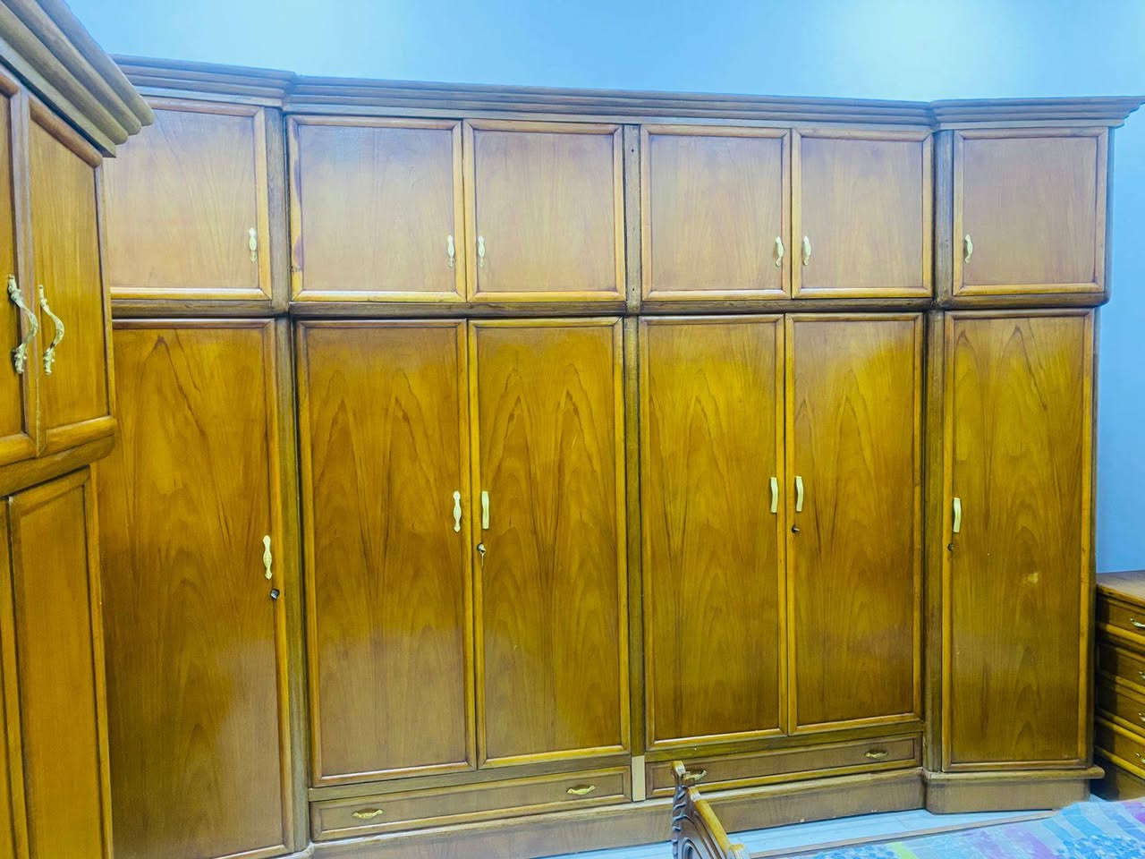 غرفة حطاطة 5ملم شرط للبيع 750قفل تواصل عالرقم ***********
