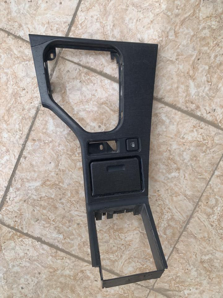 سلام عليكم شباب غراض صقر للبيع مكان بغداد الاستفسار *********** وات ساب
