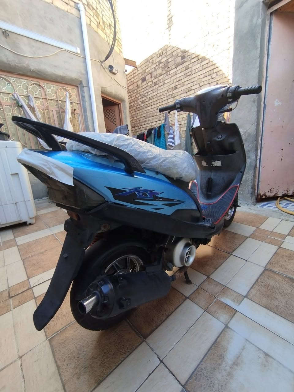 للبيع ماكس عدله تجفيت جديد الدراجه نضيفه كلش عوزها فقط سلف وسلف موجود بس اشده وياله رياضي شلعه ومعدل مكاني ديوانية السعر 450 وبيها مجال بصيط رقم التلفون ***********
