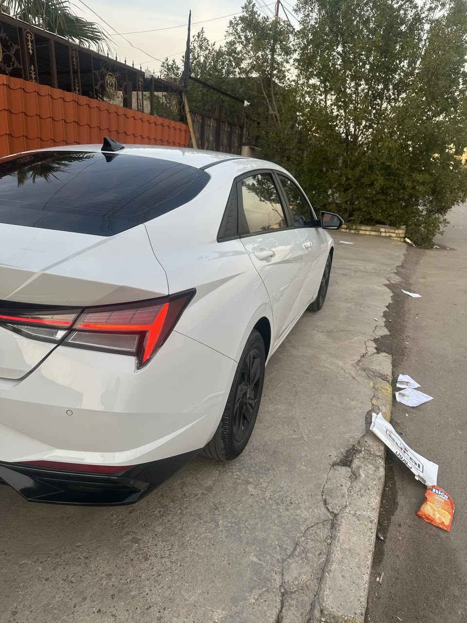 افانتي وارد كوري محرك 1600 فول مواصفات ما عدا الفتحةًتبديل جاملغ امامي نفس الون ايمن وصبغ خشم البنيد وصبغ باب خلفي ايمن وبيهة رواج بسيط بلقمارة اثر التحميل  اكفلك لغود وشواصي  رقم بغداد الدولي تحويل ثاني يوم لايت زنون عالي ناصي 3 عدسات بك لايت لد حساس خلفي رادار امامي اشاير ترحيب مري شفط تحديد مسار قيادة ذاتية اربع انضمة قيادة كشنات تدفئة تبريد شاشة متصلة لد دشبول بلادي  داخل السيارة لونين نص اسود نص ابيض كشنات جلد مكان السيارة بغداد حي اور سعرها 135 وبيها مجال حك الجية ***********
