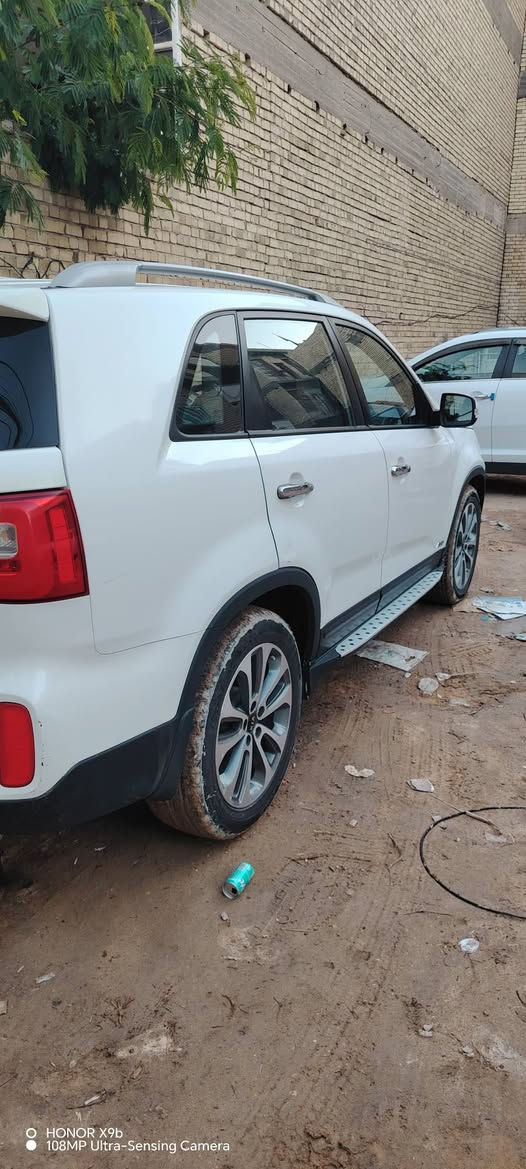 سلام عليكم سورنتو 2015 للبيع محرك 6 سلندر وارد كويتي فول موصفات ماعدة الفتحة كشنات جلد تدفئة وتبريد ماشية 100الف مكان كربلاء ***********
