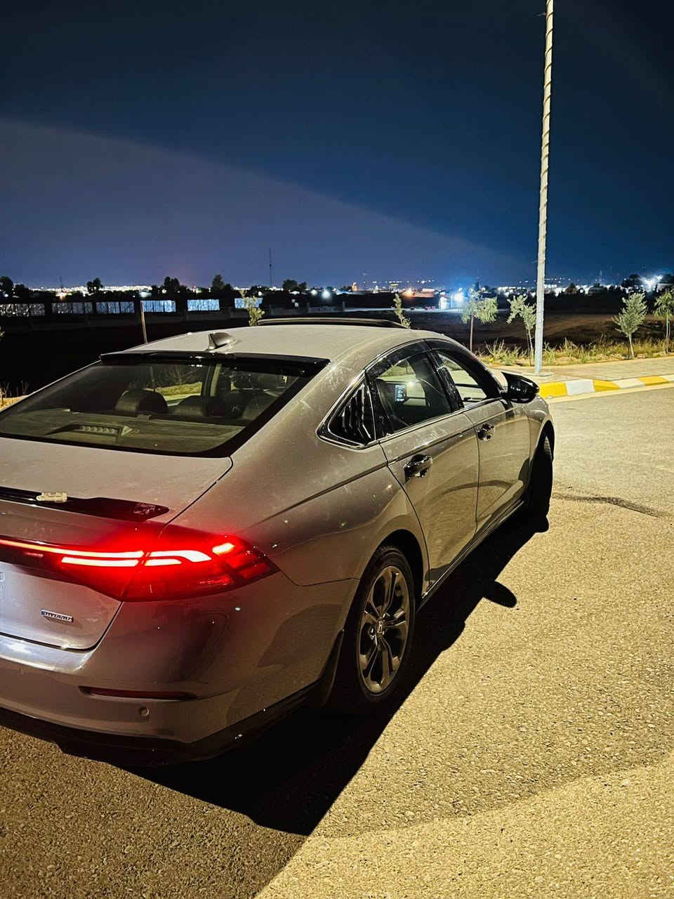 Honda Accord Hybrid 2023 Sport-L
هوندا اكورد هايبرد سبورت الشكل الجديد كُلياً 2023

موديل 2023

السياره مستعجل ع بيعها

وارد امريكي 🇺🇸

للبيع فقط للاستفسار الاتصال على الرقم ***********

