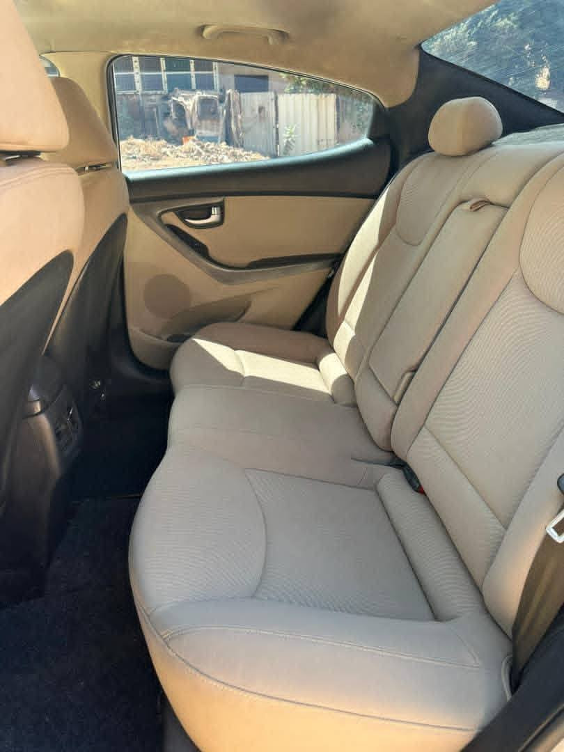 سياره النترا لبيع
سعر ٧٥ ورقه
موديل ٢٠١٥
غير متواجد ع فيس 
تواصل واتساب او تصال ***********
