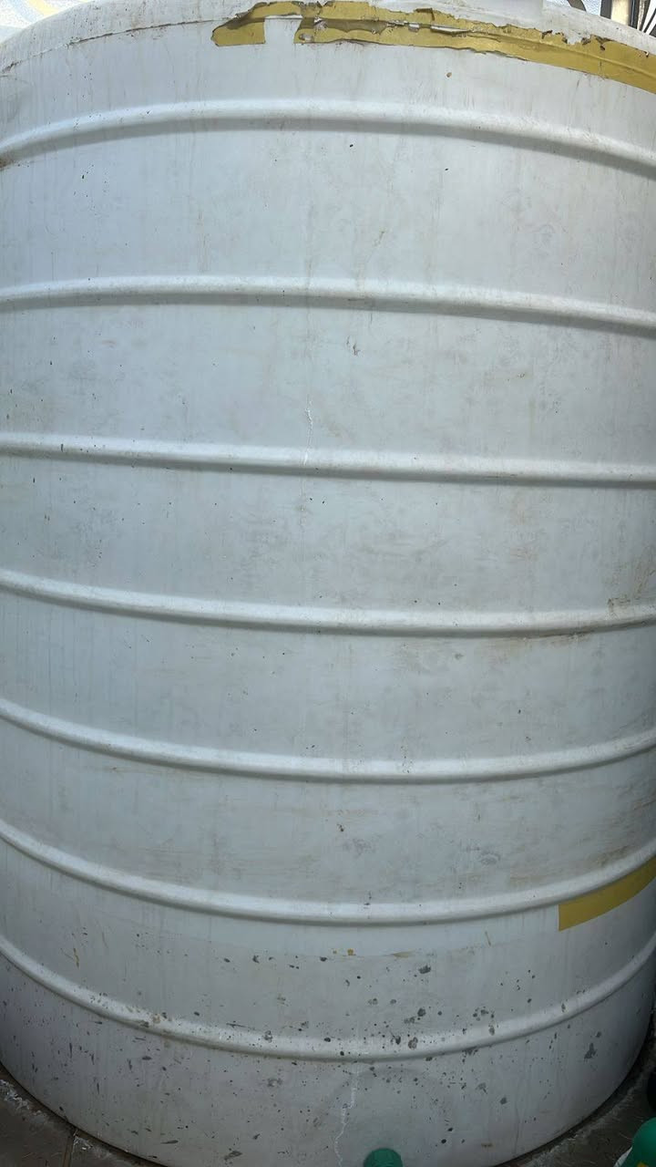 سلام عليكم عندي 3 تانكي 3000 لتر البيع وعندي حادل نص طن جديدة وعندي موالدة بانزين نضيفة كلش 5 كيفي
***********
