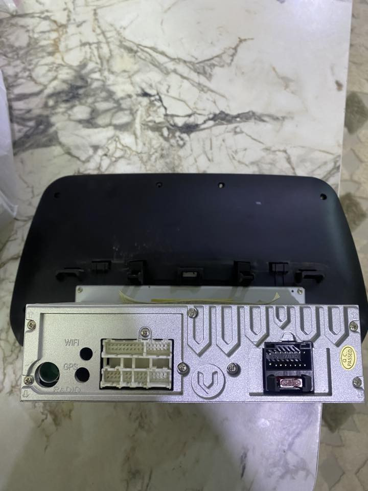 متوفرة شاشة حديثة وجديدة نوع توسان ٢٠٢٠ 
كاملة مع الاطار السعر ٥٠ فقط 
***********
