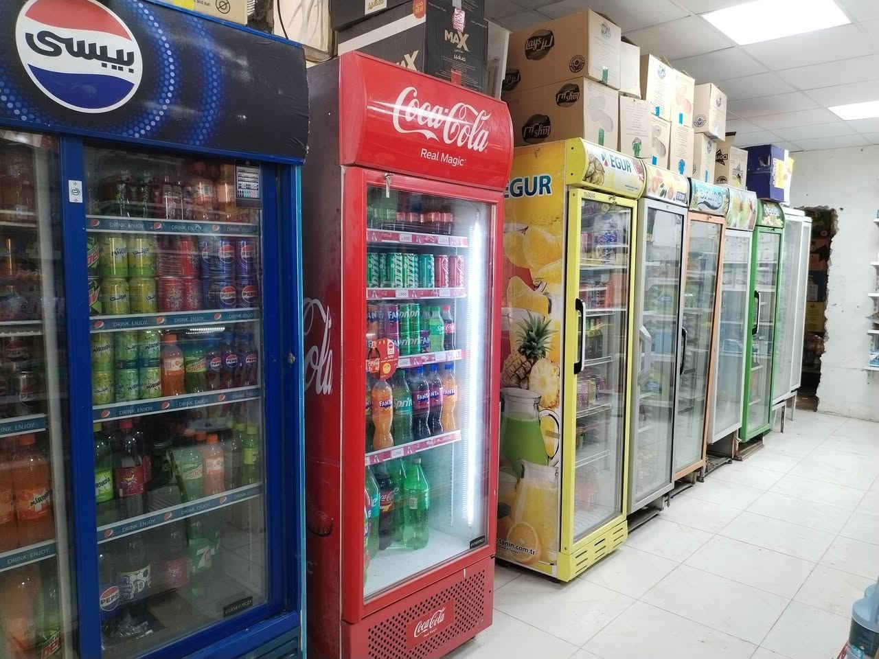 السلام عليكم
اسواق للبيع بعقوبة شارع الوثبة قرب محلات الغيبي
تحتوي على 9 برادات عمودي 
3 عارضة بطح
سبلت
مبردا
سفينة وسطية جديدة
وسفينة وسطية ثانية 
ميز المنيوم
سستم كامرات
الدخل خير من الله
ايجارهة 250 
الاستفسار اكثر ***********
