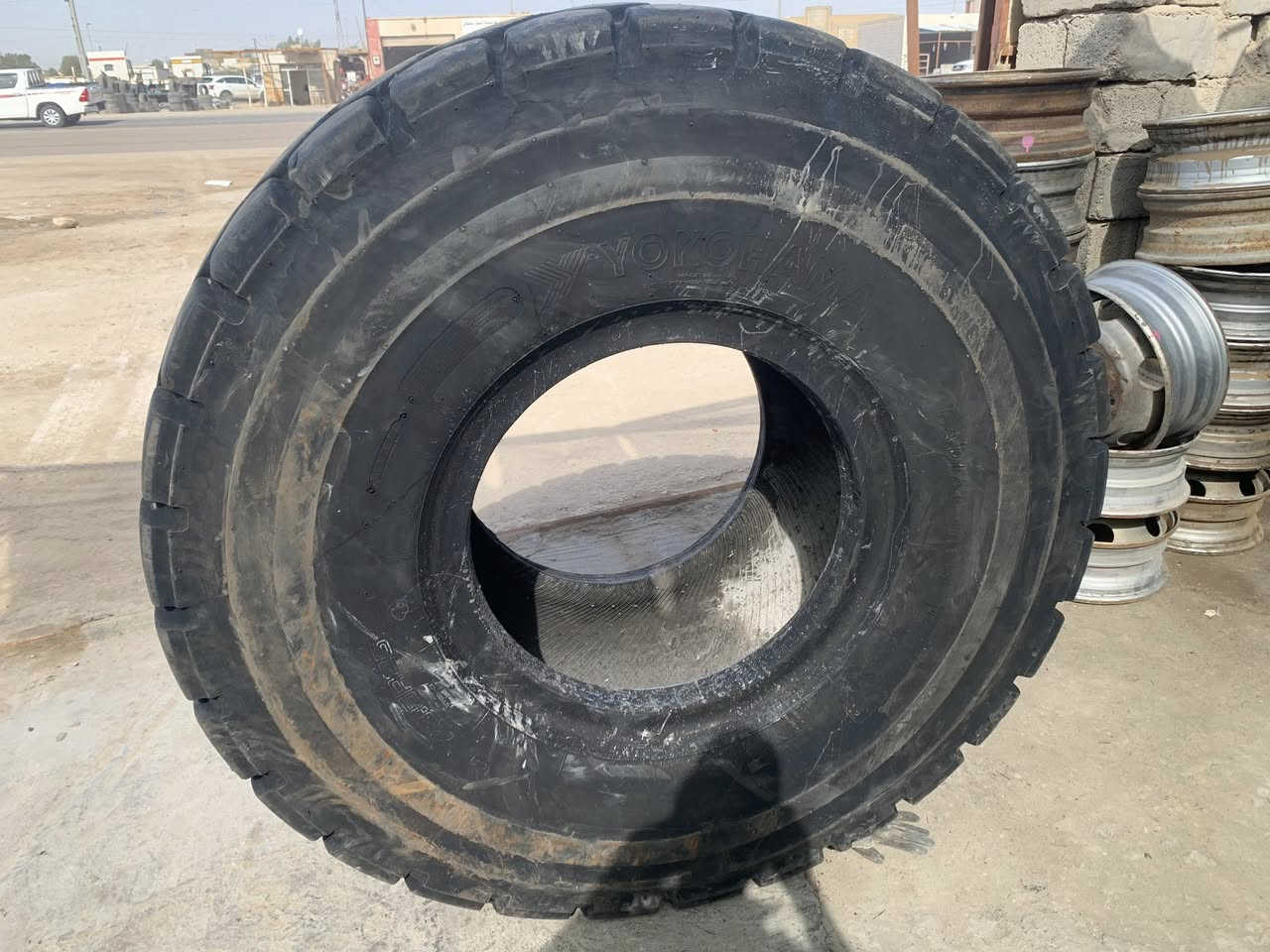 يالله تم وصول وجبه اطارات يابانيه جميع القياسات متوفره المكان ناصريه قرب سجن الاصلاح للاستفسار *********** القياس ١٤٠٠/٢٤ گريدر
