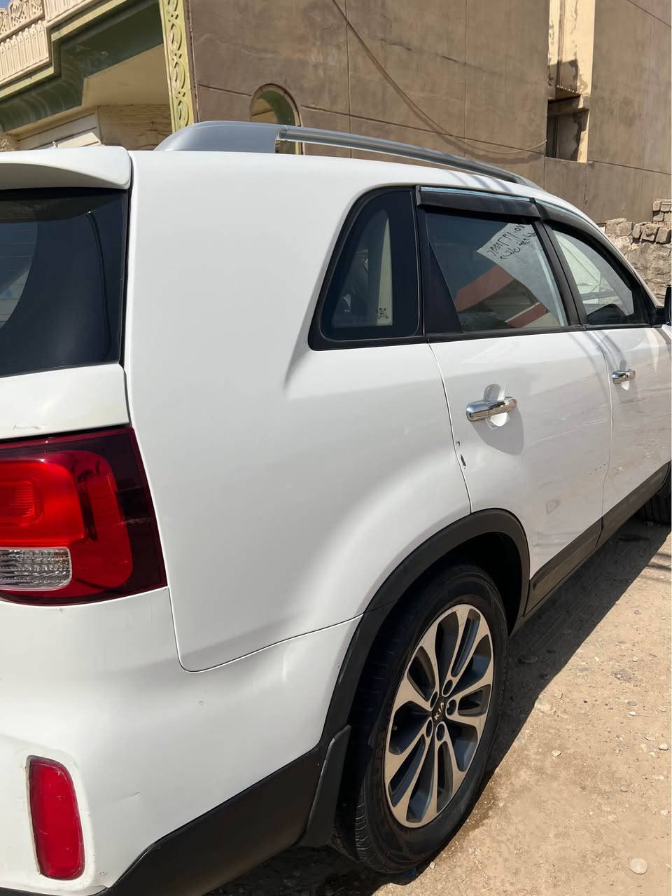 السلام عليكم 

كيه سورنتو  2015 خليجي كفاله عامه بس بيها طخه بخشم البنيد وطخه بجاملغ الخلفي السياره جاهزه ما بيه اي نقص 

مواصفات 
بصمه تشغيل 
بصمه ابواب
اشاير بلمري
لد امامي
7راكب + 3 قطع تبريد
ويل كروم
يدات نيكل ستيل
فول مواصفات ما عده البنراما (فتحه)

السعر 185$

*********** اتصال 📞 البصرة, العراق
