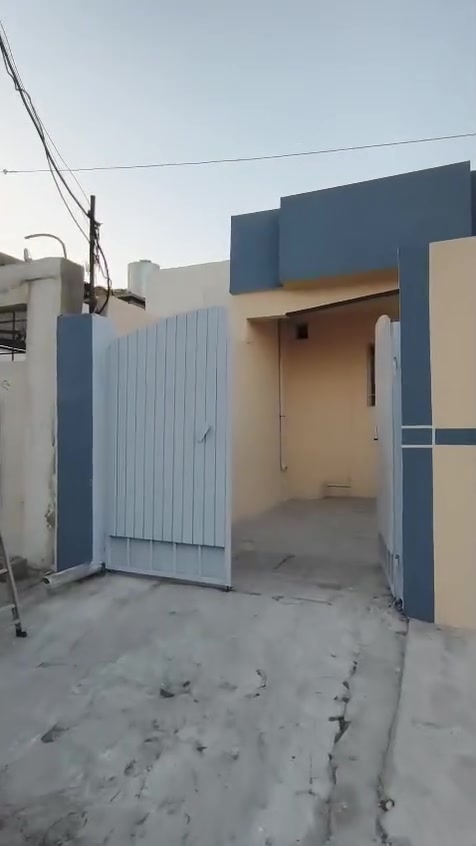 دار للبيع.. بيع مستعجل.. سند طابو
الموقع مدخل حي القدس من جهة شقق 
المساحة ٢٠٠متر طابق واحد 
السعر ١١٧ مجال قليل لشاري
شرط التحويل.. تسليم فوري... للاستفسار ***********
