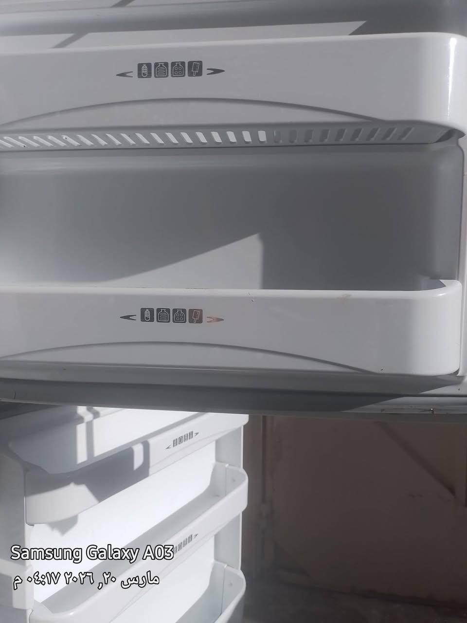 ثلاجه نوبل  ١٠  قدم شغاله مثل مابالصور مامبين بالصور  الاتصال على رقم موبايل  ***********
