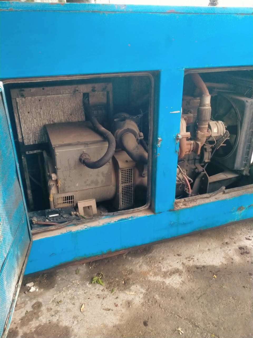 مولد بيركنز 45 كيفي استخدام موكب السنه الفاتت حمت هيه ادير ومتشتغل سعر 23 ورقه بغداد ***********
