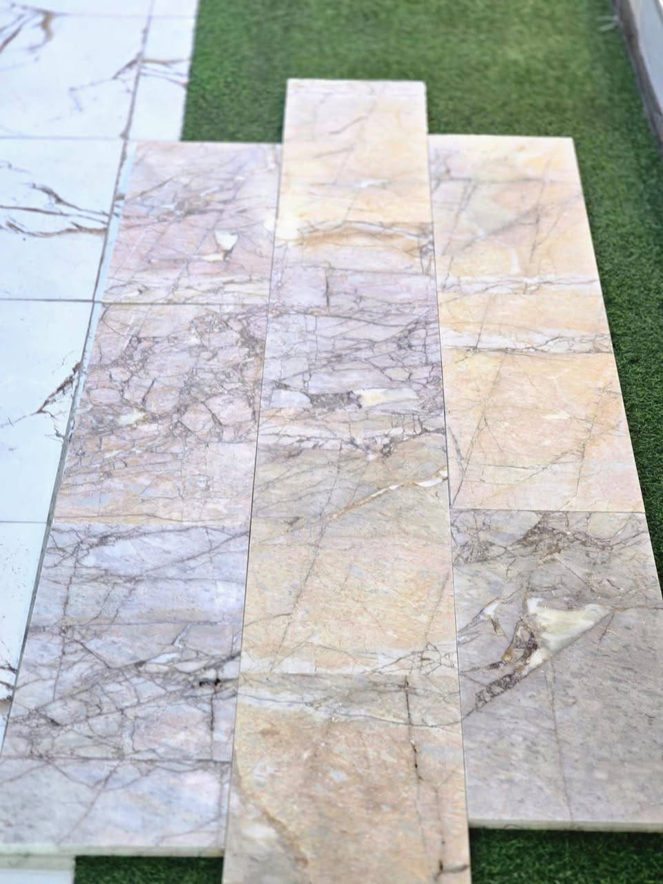 #_تحيه_طيبه_زبائننا_الكرام 
⚫ نعلن عن تجهيز #_المرمر الايراني ذو مواصفات عالية  الجودة 💯
⬅️ملاحظة يوجد خدمة توصيل لكل المحافظات وبأسعار حسب الكميه 
⬅️النوع مرمر ايراني روز سوبر ممتاز
⚫ السمك  2سانتيم 
🔵قياس 30في 60
🔵يوجد بايات درج قياس 100و 110و 120
🔵 بايات منياتور و عسلي و نيريز و السيسليا جباري 
🟢سارعو بالحجز قبل نفاذالكميه 
⚫ مستعدون لتجهيز المشاريع الحكومية والأهلية والمكاتب في جميع المحافظات وبأسعار الجمله مناسبة جدا 

كربلاء المقدسه 
للحجز والاستفسار مراسلة الصفحة أو الاتصال على رقم 
***********
