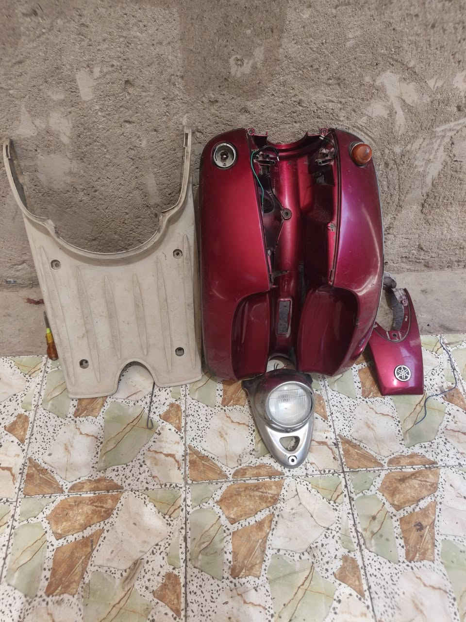 دراجه للبيع اسم دراجه 60 كلاسك دراجه تشك الكاع بلمشي يعني دراجه قويه كفراتها موجوده كامله بس اني فاتحهن علمود اغسل شاصي السعر 140 الف مكاني بغداد الشعب رقمي 
***********
