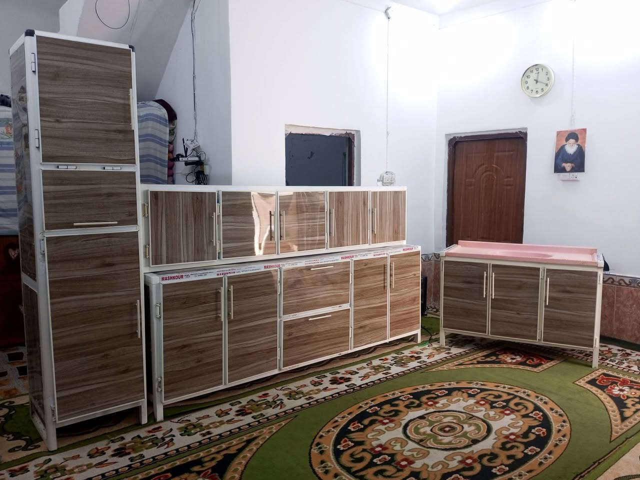 يا رزاق للبيع السعر 660 تسكام الثقيل ويه الزاوية يصير ثلاث أمتار والسنك مرمر متر أو  ربع الشراي يراسني خاص ادزله الفيديو والعنوان ***********
