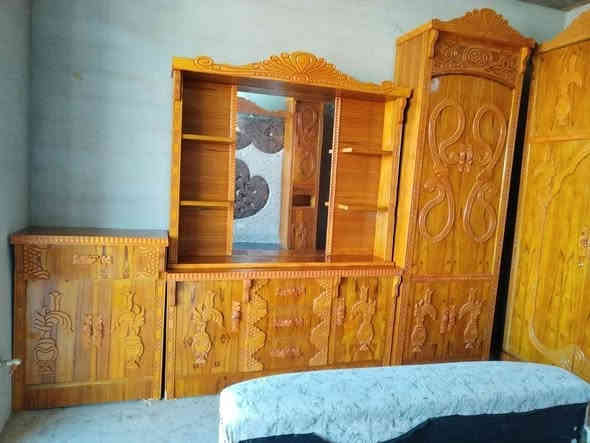 غرفه نوم ست أبواب ملحق خشب صاج خمسه ملم صبغ حراري
*********** للاستفسار واتس
