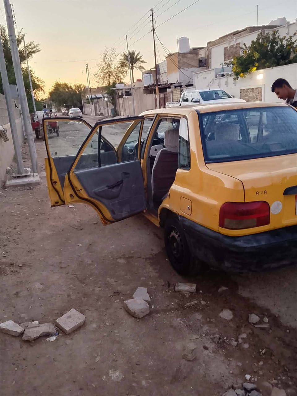 سلام عليكم سايبا ٢٠١٢ اشتغل بيه تكسي نقصه باور فقط مكينه كير خير من الله  تايرات سنويه عضم عاج رقم احمر كوم حديد اتكفل سرقه وعشائر سعرهه ١٠ وبيهه مجال *********** مكاني مشروع الوحدة قرب بسمايه
