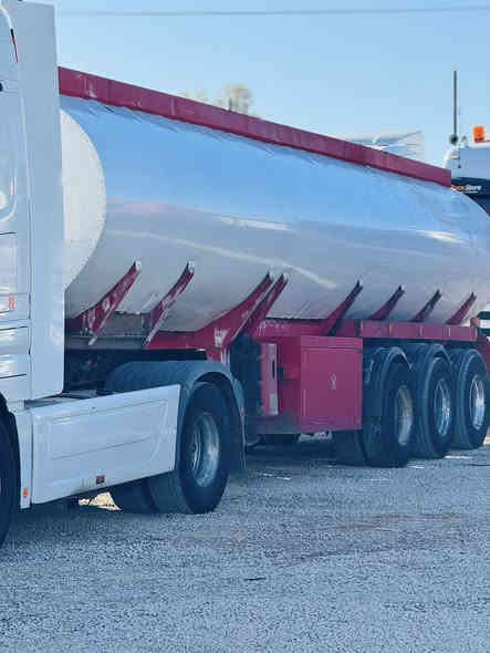 اكتروز دمعة

موديل 2008

حجم 1844

فول فول مواصفات توماتيك 12نمرة

تانكي دمعتين

سعر 380$ او بيها مجال

بس راس هم يرهم

للاستفسار 
***********
***********
