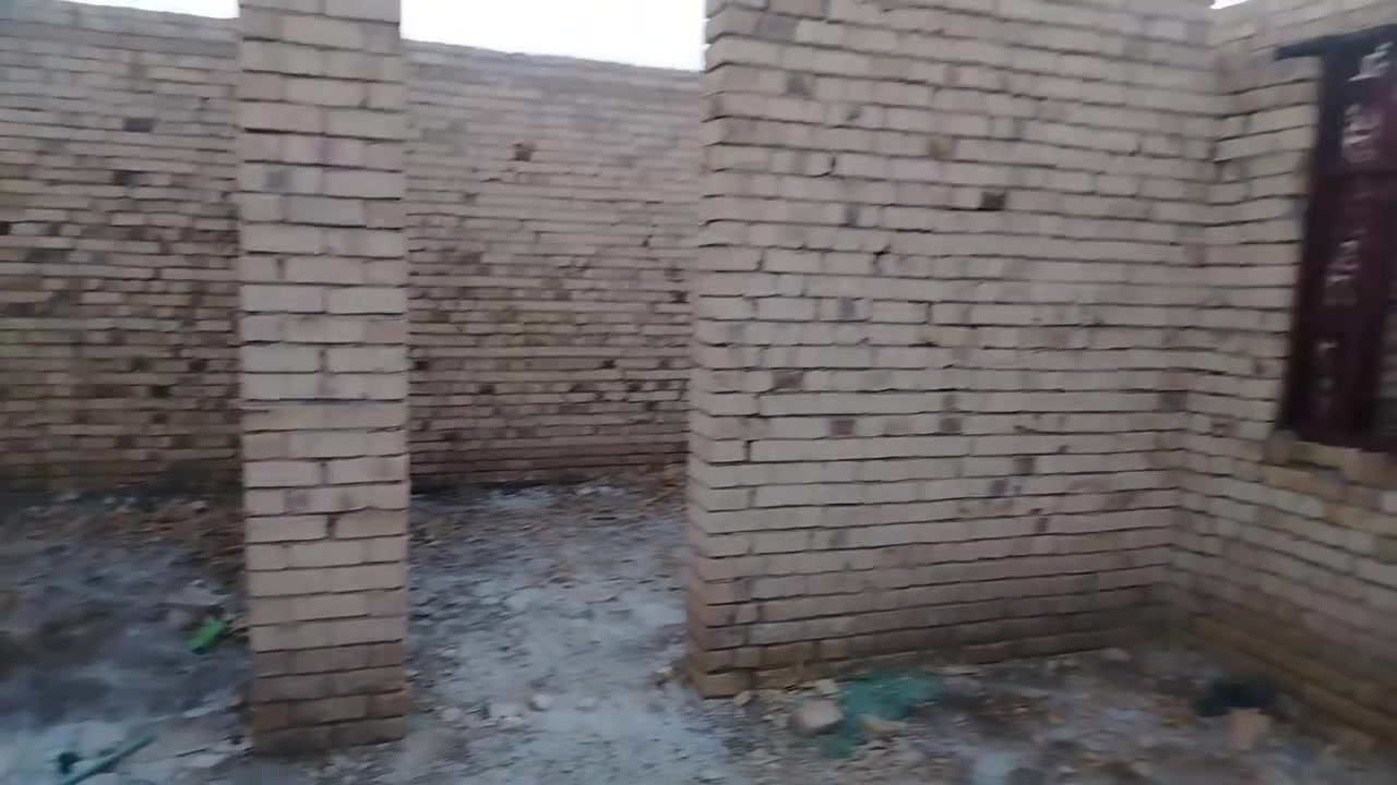 سلام عليكم عندي بيت هيكل  بل الوافدين البيع المساحه 150م بي غرفتين هول ومناور ثنين
الاستفسار *********** مستعجل على بيعته
