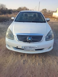 سياره للبيع موبل 2013 سنويه صاقطه 2018 كفاله من التبديل كير ومكينه كفا...