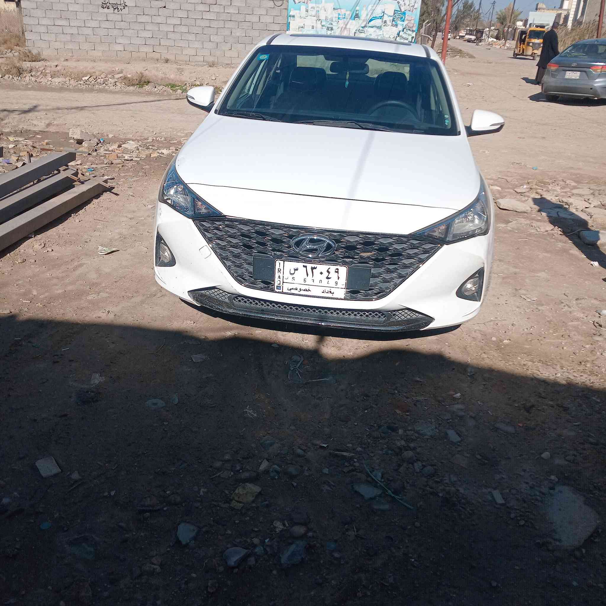 السلام عليكم 
اكسنت 22 ماشية 37 
وراد خليجي فول مواصفات 
بيه تكحيل واضح بلصور بس 
السعر 155 
*********** متواجد على الرقم
شعله دوانم
