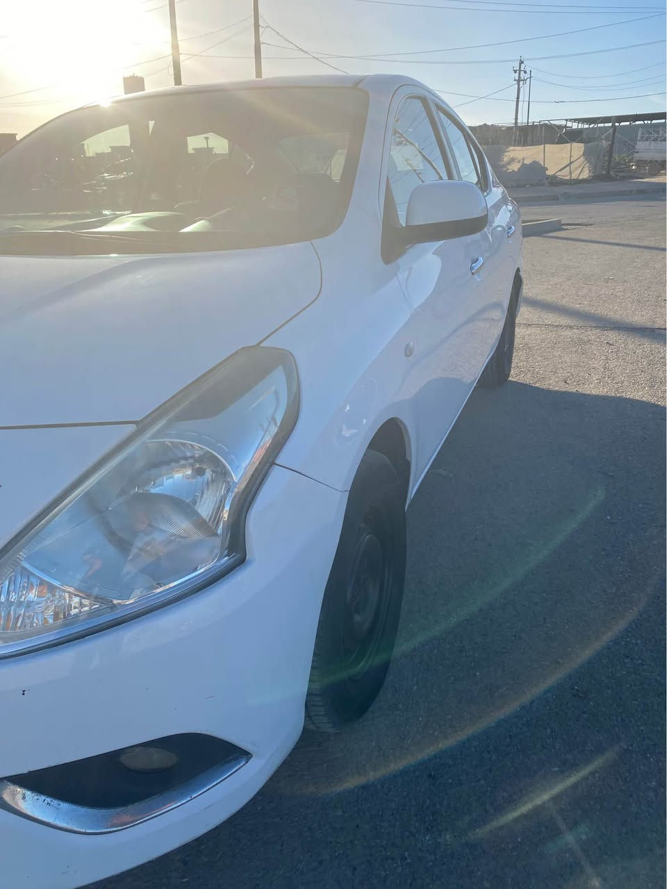 نیسان سەنی لاکشیمبای ٢٠١٩ 
٨٠ هەزار رۆیشتوە دوو تەعدیلی هەیە نیوەی دەرگای سەکن و چاملغی دواوەی تەعدیلە سەنەوی نوێیە رۆنی گێرو مەکینەی گۆراوە لە کۆیەم ***********
***********
ڤابیرو واتسئاپی لەسەرە كويسينجاك, أربيل
