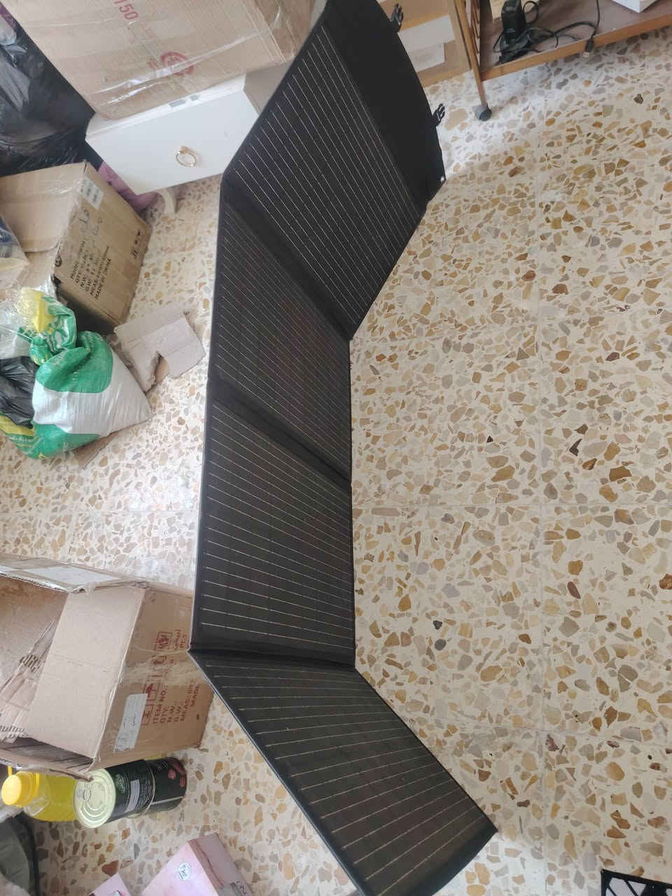 لوح طاقه شمسيه ماركه اصلي
خلايه مالته احاديه بلوره يعني حته بل ضوء تنطيك طاقه 

120 واط يفيد جماعت كشتات وسفاري 
تكدر تشحن علي باور ستيشن 
او تشحن علي اغراض عندك يدعم شحن سريع


**إذا كنت صاحب هذا الإعلان وتريد حذفه لأي سبب، رجاءا أرسل رسالة إلى الدعم الفني**