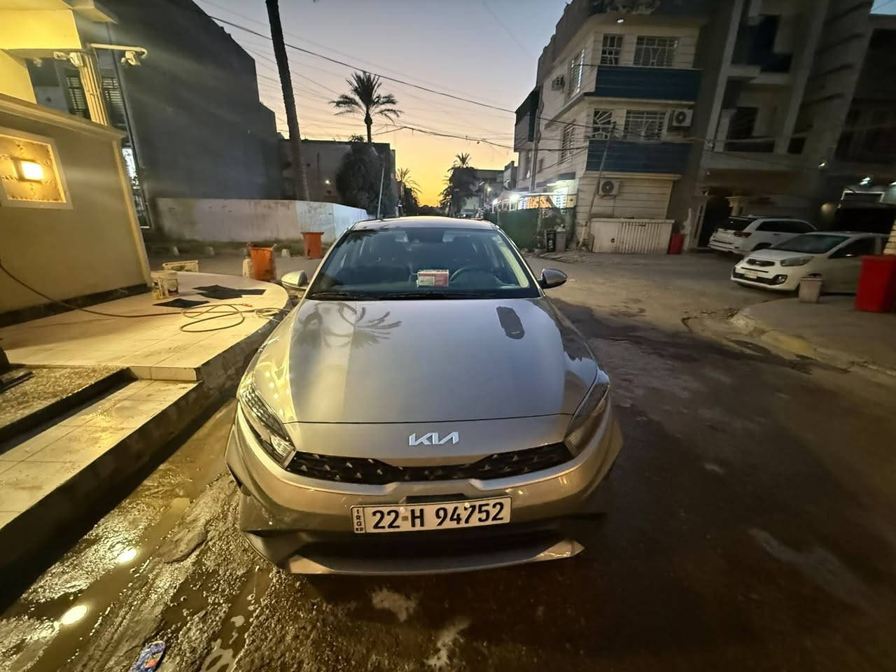 السلام عليكم
للبيع
 كيا فورتي موديل 2023 
ماشيه 2306 اخت الجديد ريحه الوكاله بيها جديده 
وراد امريكي 
الحادث الباب بصف السايق 
حجم المحرك 2.0 
اللون اسمنتي 
عدد المقاعد 5 
المقاعد قماش 
صبغ قطعه واحده تحت باب المضروبه 
لمعرفه السعر او الاستفسار الاتصال او مراسله الرقم : 
***********

