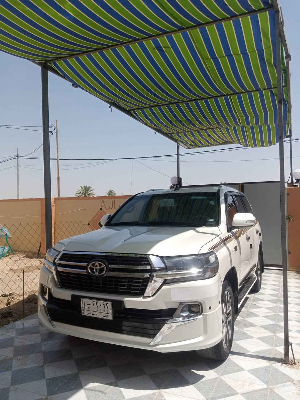 السلام عليكم
للبيع لاندكروز 2008محدثه2021بل كامل 

صبغ عام سياره احلى من صور جاهزه من كلشي 

رقم بصرة 

سعر215بيهه مجال

***********

