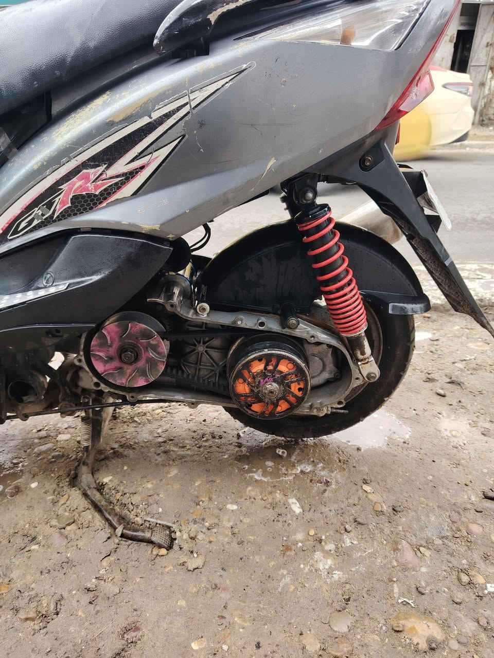 سلام عليكم دراجة ثعلب بلاد تزويد خارج حلوة الدراجة كلشي بيهة بلاد ما عدة الكابريتر تجاري كور ولفات كبار بصمة بوشه ٥٩ بلاد تجي وشوف بعينك مكان بالكاظميه رقم ***********
