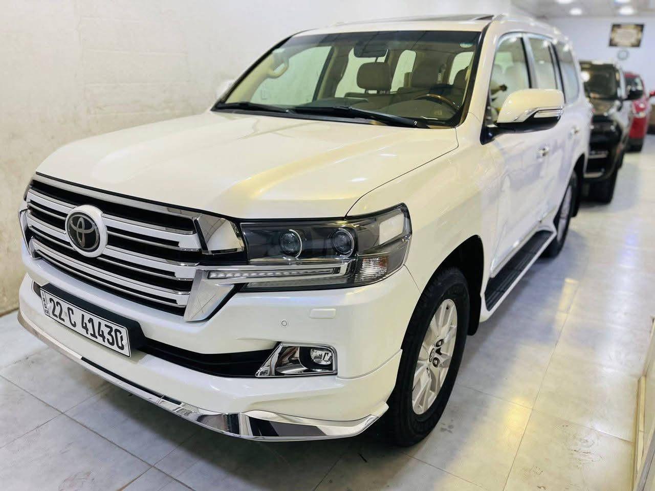 تويوتا لاند كروزر 2017. GXR
شه ريكه جيهان. White edition 
فول المواصفات 
سلايد به صمة
شاشة وكاميرا حساسة 
ته نها ٧٧ هه زار رويشتوه
بئ صبغ بئ تعديل
رقم و سه نه وي نوييه
جوار تاييه نوييه

سعر لە کۆمێنت داوابکە ڕاستەخۆ بۆت دیت 📩 

گيرو مه كينه و كاره باييات هه موي به شه رت
شوين هه ولير 

ژمارەی خاوەنی 
***********
