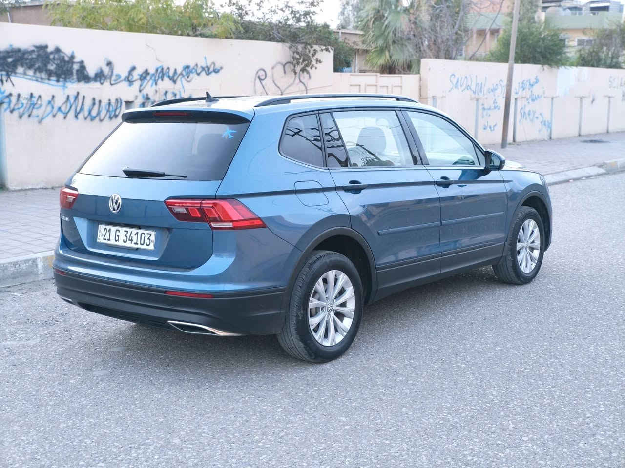 تيكوان 2020 مواصفات S محرك 2000 تيربو 7 راكب وداخل لونين ماشية 70 مايل حادثها جاملغ وبونيد رقم شاصي وصونار مرفق بالمنشور سعرها 145 وبيها مجال *********** عنواني كركوك...
