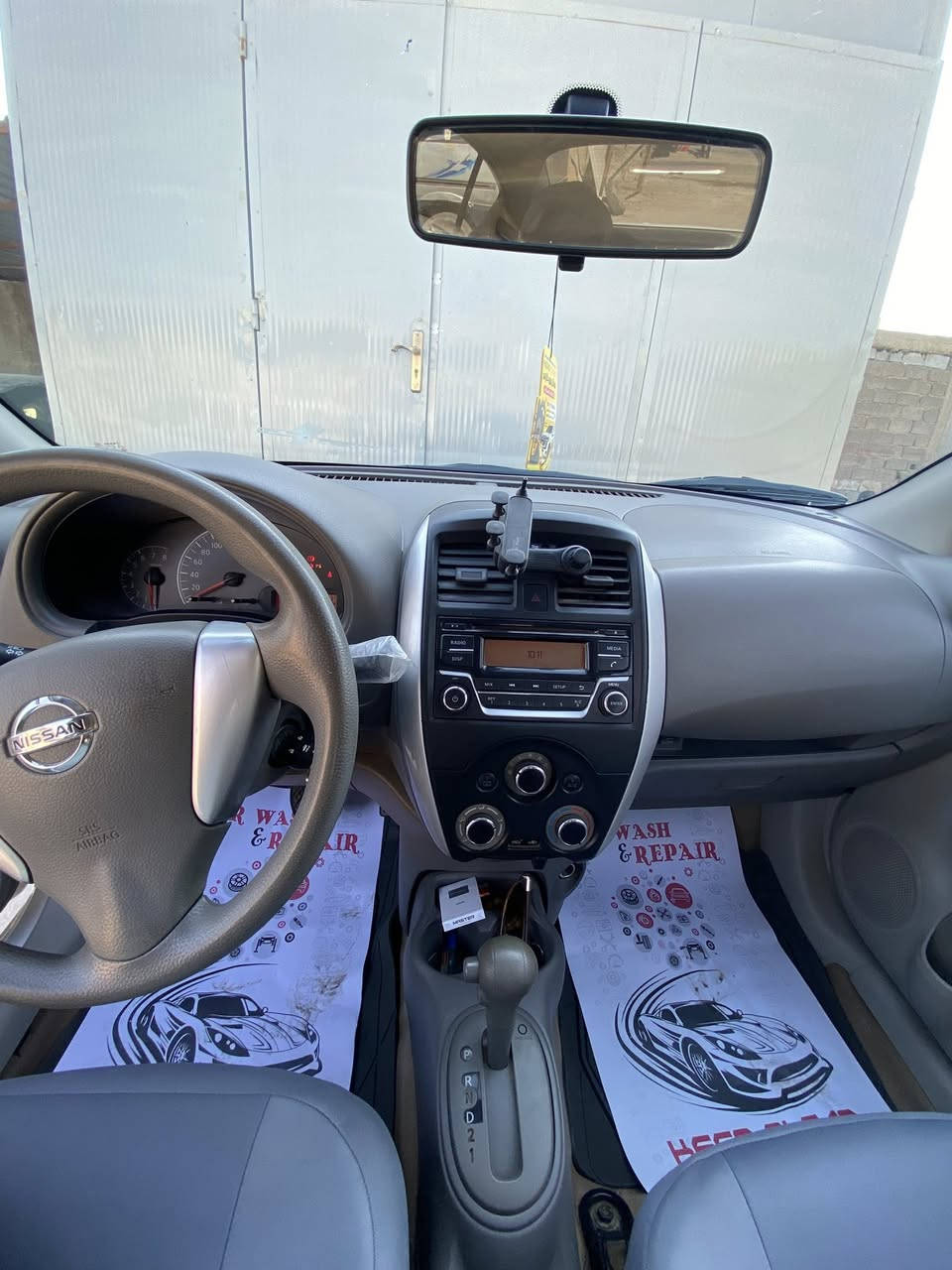 السلام عليكم ….
نيسان سني بليتة زركة موديل 2020 اربيل بسمي مثل ما موضحة بالصور بيها صبغ فقط ذيل الجاملغ الامامي الايمن وداير الجاملغ الخلفي فقط وبيها بارد خشم الجاملغ الايمن  تخم تاير صدر جديد السيارة نظيفة حييل مكان السيارة المدائن / سلمان باك السعر 110$ رقمي ***********
