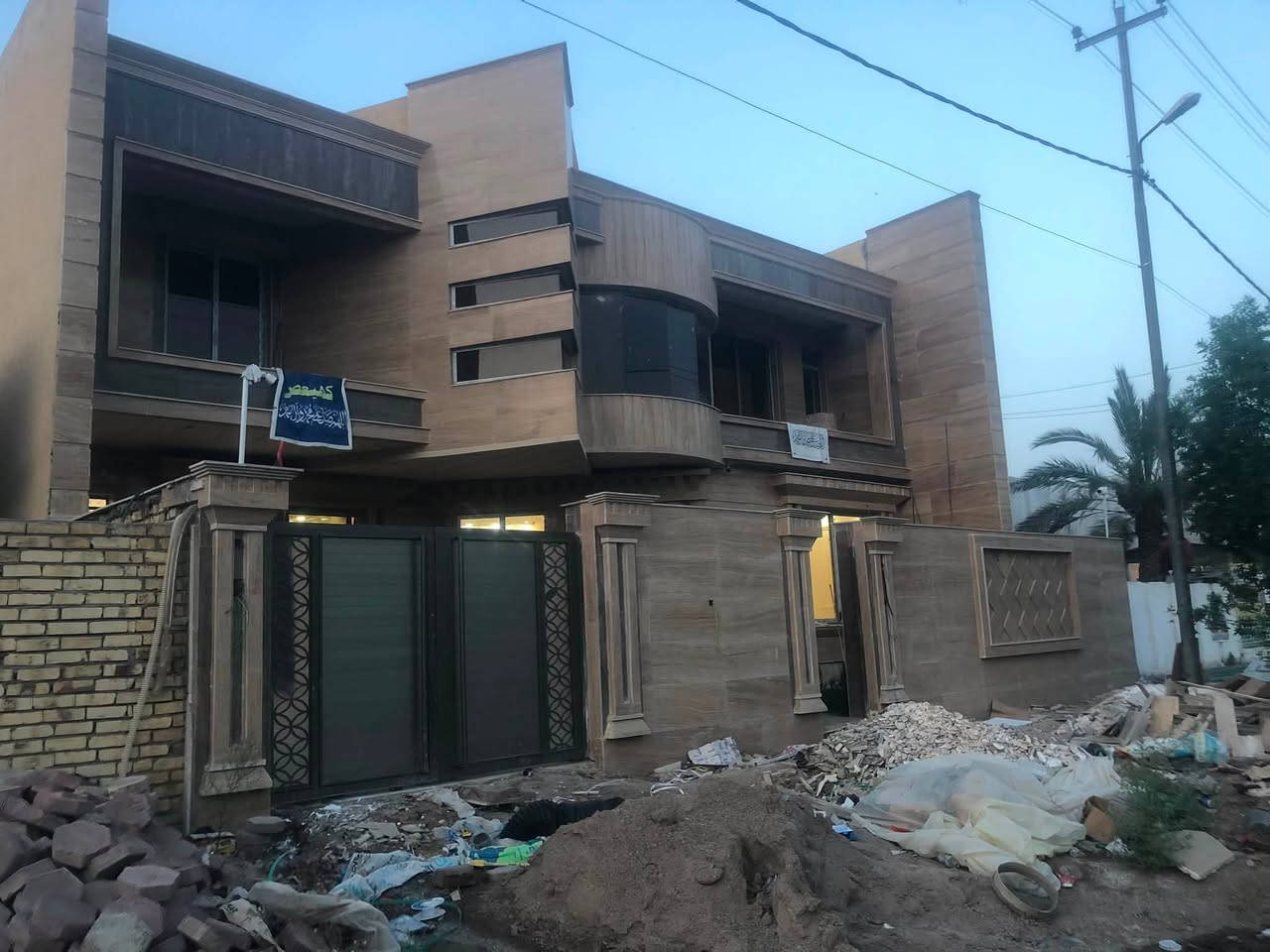 تم بحمد الله تنصيب كاميرات مراقبة وتم تأمين البيت بأحسن صورة يوجد لدينا تجهيز وتنصيب وصيانة جميع أجهزة الكاميرات بنسب الاسعار 
 الاستفسار ***********
