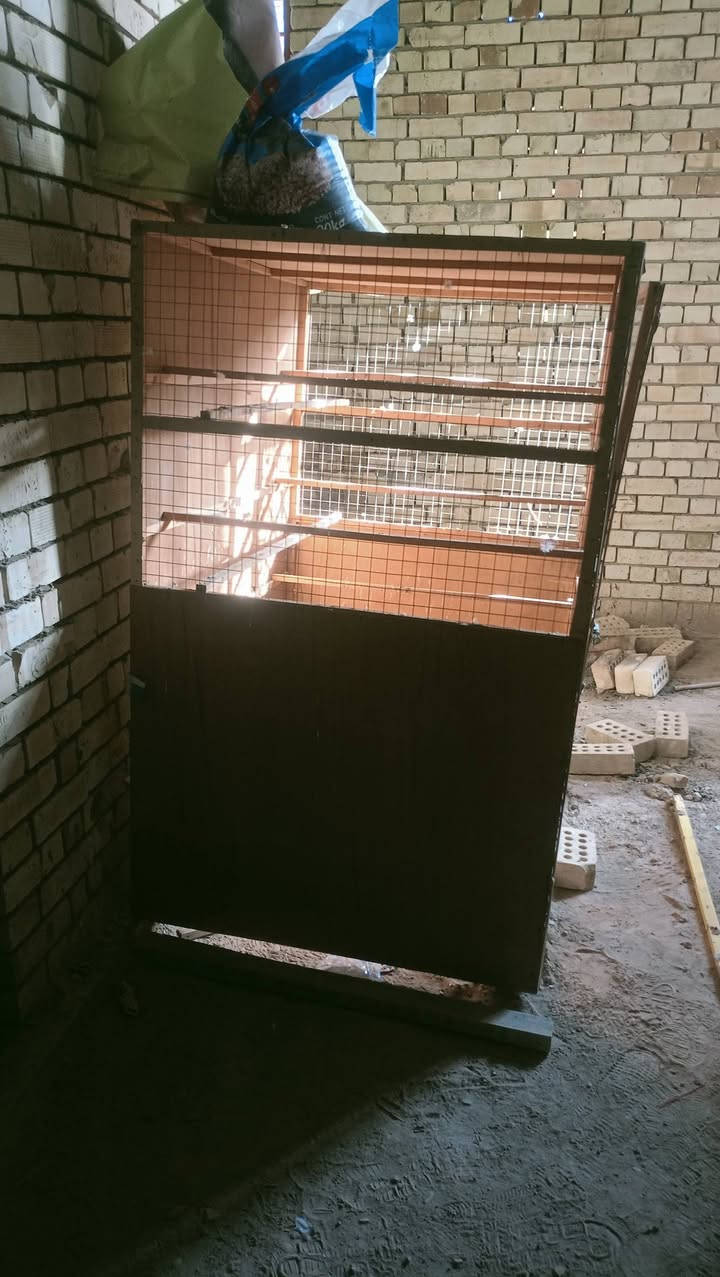 قفص الواجهيه متر 23نزال متر الرتفاع متر 60نهروان خابر الو نتفق ***********

