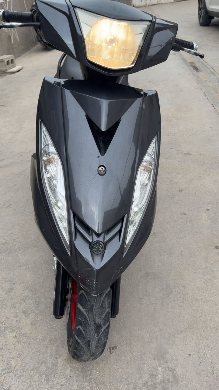 سلام عليكم جي تي ار موديل 2017 دراجه بعدهي بحاله الوكاله برغي ممفتوح بيها مكفوله كفاله عامه ابيعلك من باب البيت شرط ختم واحد كفر ومكينه منفيس اوراق معرض السعر مليون و250 وبيها مجال بصيط ولقديم جاي ينباع بلرمبه مليون و350 وهاي احدث ودراجه على وضع البلاد مكاني الشعله ***********
