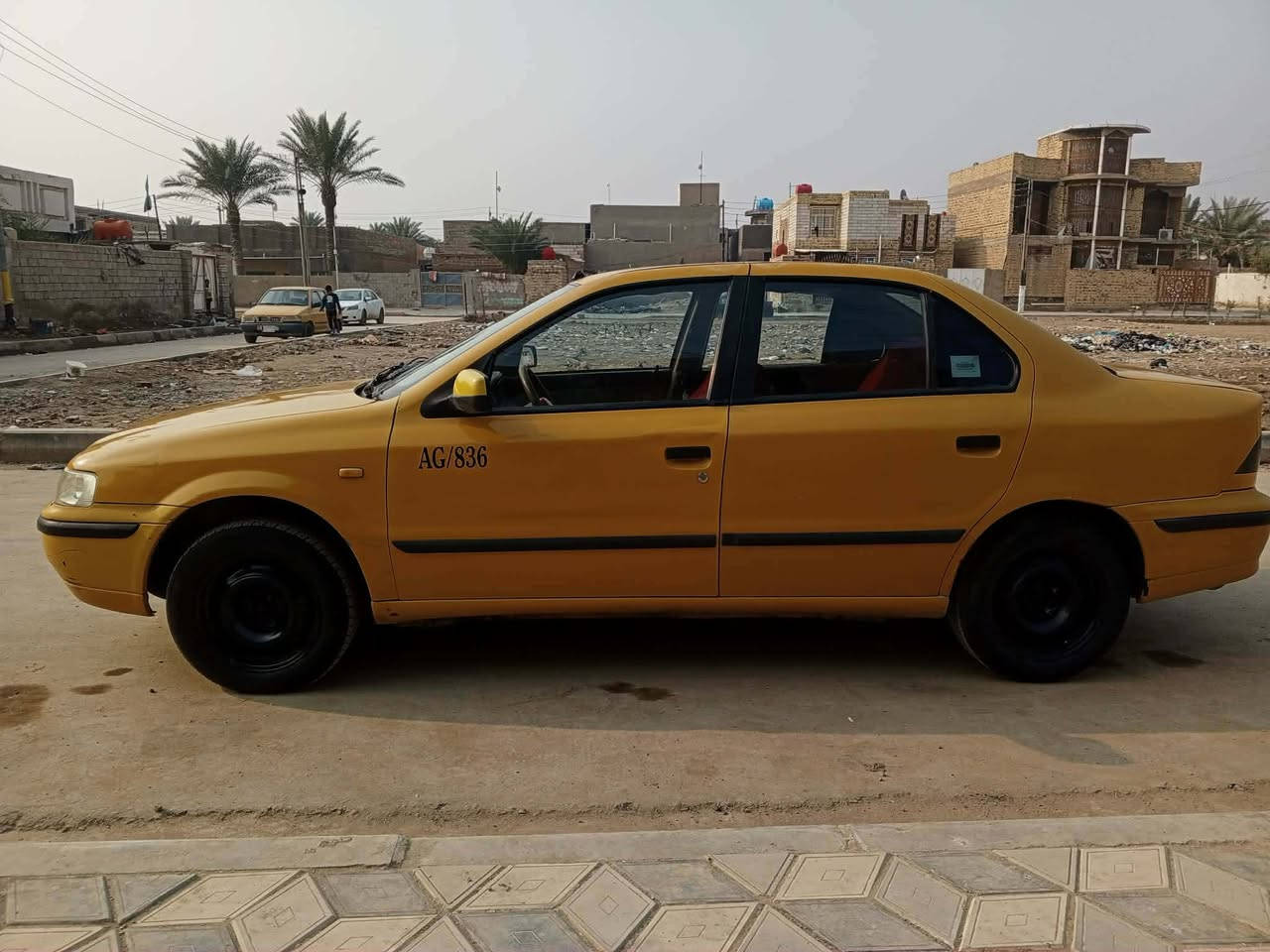 سلام عليكم سمند 12 للبيع بسمي مصفره هيئه وغرامات بيها باب مبدال مكينه بيها خيط بخار مكان دواينه رقم بغداد  سعر 33 وبيها مجال ***********
