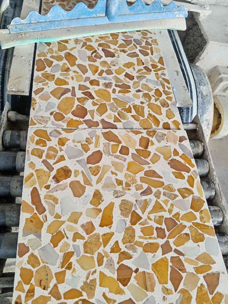 اهلنا في المــــــــــوصـــــــــــــل.......

 وفرنا لكم كاشي درجة اولى وحسب الطلب... 

جوة عالية ومواد سعودي شرط وضمان وجلي وتلميع 
لا تتردد بطلب الافضل✅✅✅✅

كاشي رقم ثلاثة 
كاشي رقم اربعه 
كاشي رقم خمسة 

ارقام المعمل 
*********** واتساب + اتصال
‏‪***********‬‏ اتصال + واتساب 
*********** اتصال
