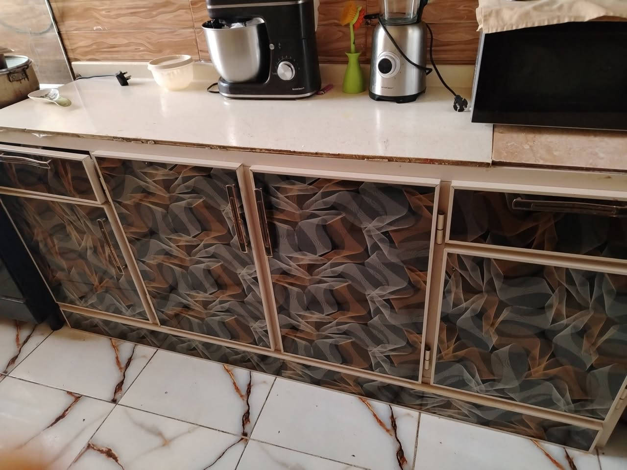السلام عليكم 
كاونتر ملحق + ارضي للبيع 
*بدون سنك 
نظافه 80٪
مكاني بغداد ابو غريب 
السعر :300 بدون اي عمله


**إذا كنت صاحب هذا الإعلان وتريد حذفه لأي سبب، رجاءا أرسل رسالة إلى الدعم الفني**