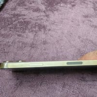 آيفون ١٢ برو ماكس • ٢٥٦ • شاشة بيها فطر