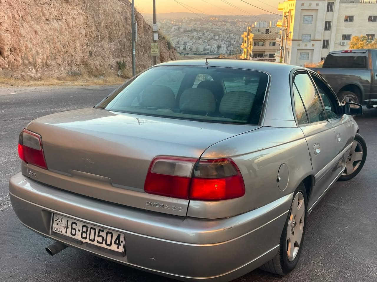 اوبل أوميغا موديل 2002 
ايلاجنس اعلى صنف 
الرقم 0791968569
السعر 2400 
أوتوماتيك 
ماتور 2200 ( قوي وقتصادي )
فتحة سقف 
فحص 
ضربة راس                ضربة راس 
قصعة                       قصعة
بدون ملاحظات 📝 
ماتور وقير نخب 
مرخصة طويل 
دهان ممتاز 
مكيف ثلاجة 
غرفة الشركة 
جنط الأصلي 
4 فردات كوشوك نظيفة 
مواصفات الكثير الكثير 
الموقع عمان


**إذا كنت صاحب هذا الإعلان وتريد حذفه لأي سبب، رجاءا أرسل رسالة إلى الدعم الفني**