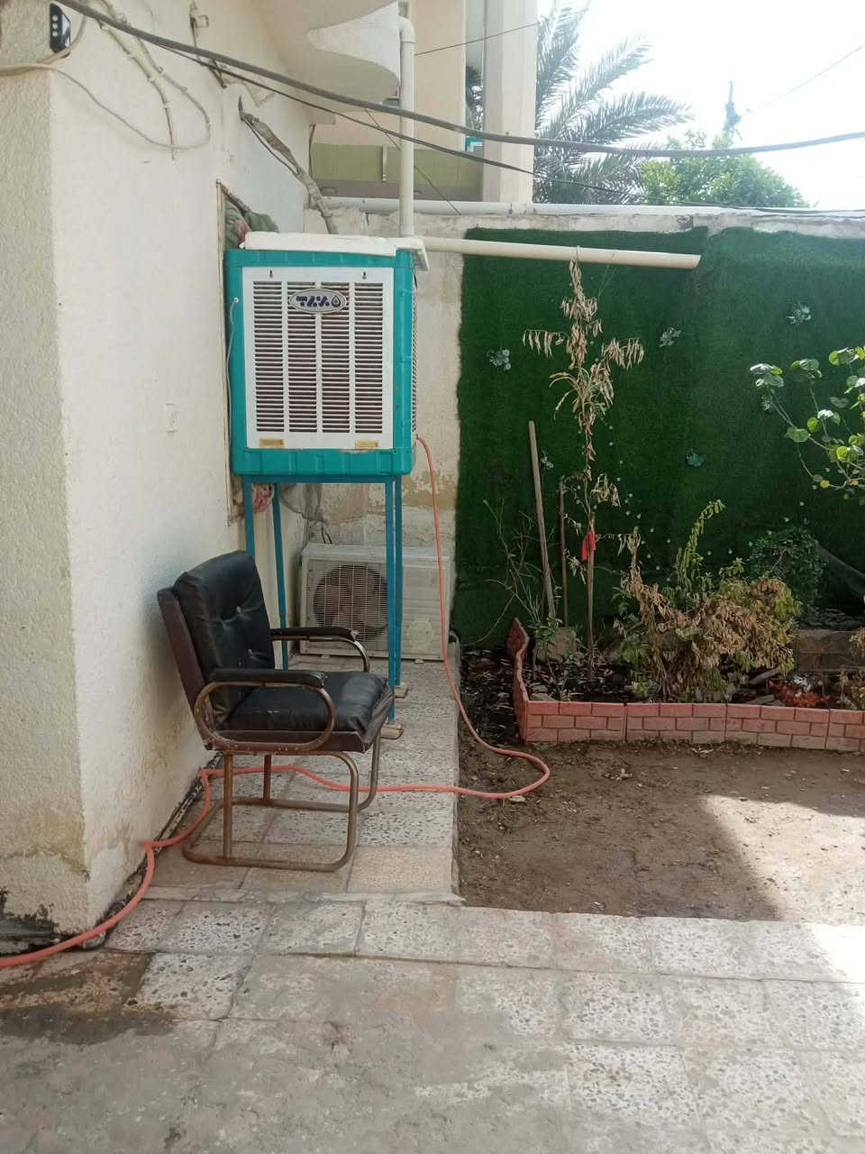 بيت في كريطعه 156متر سند زراعي قرب اسواق علي حسان السعر 90 وبيه مجال بسيط الاتصال على الرقم ***********

