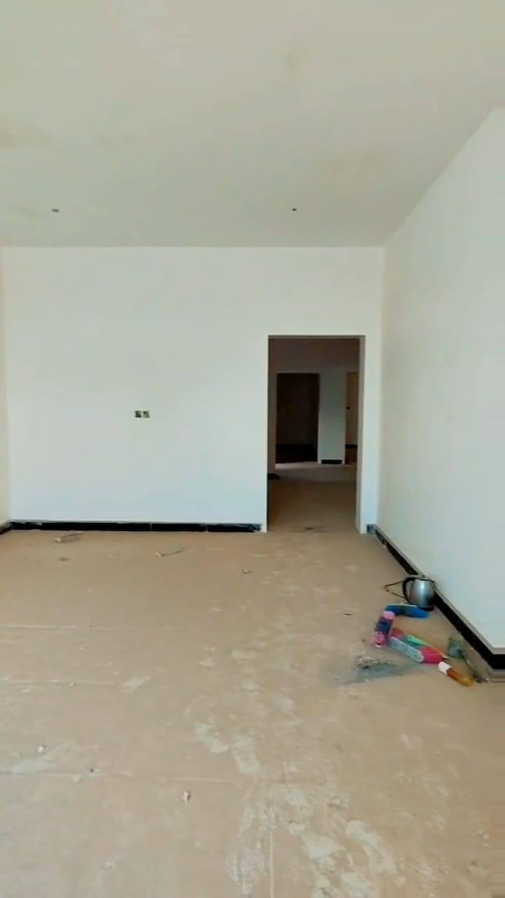 دار للبيع في مجمع ابو تراب السكني مرحلة ثانية  جاهز للسكن مساحة ٢٠٠ مساحة البناء ١٦٧ طابق واحد الخارطة الحديثة  غرفتين وصاله عرضيه ومطبخ وستقبال وصحيات عدد ٢ حديقة كراج سياره موقع مميز خلف شارع ٣٠ يباع نقد بدون تطلوعه بسعر مناسب جداً للاستفسار اكثر الاتصال على الرقم *********** ***********1
او زياره #مكتب كاظم الكعبي داخل مدينة ابو تراب السكني
