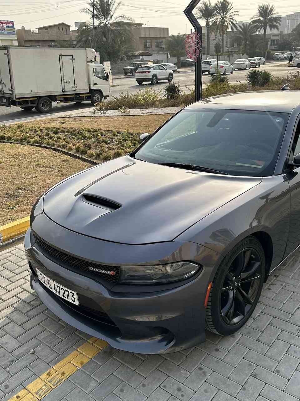 السلام عليكم
للبيع او مرواس حسب القناعه 
جارجر ٢٠١٨  هيمي 
وارد امريكي 
حادثه بلمنشور  
بيه صبغ صفحه وبنيد محدث 
بدون دواخل شرط 
نص موصفات 
محرك ٥٧٠٠ 
ماشيه ٦٦ كيلو. 
بصمه تشغيل 
بصمه بيبان 
كشنت كهرباء 
دواخل جديده 
تبريد قطعتين 
شاشه جبيره 
كامره خلفيه 
حساسات خلفيه 
السياره خير من الله 
صدر امامي خلفي جديد 
رقم شمالي بسمي تحويل مباشر 
السعر ١٧٠ وبيه مجال بسيط 
*********** 
مكاني بغداد حي الجهاد حي الحسين
