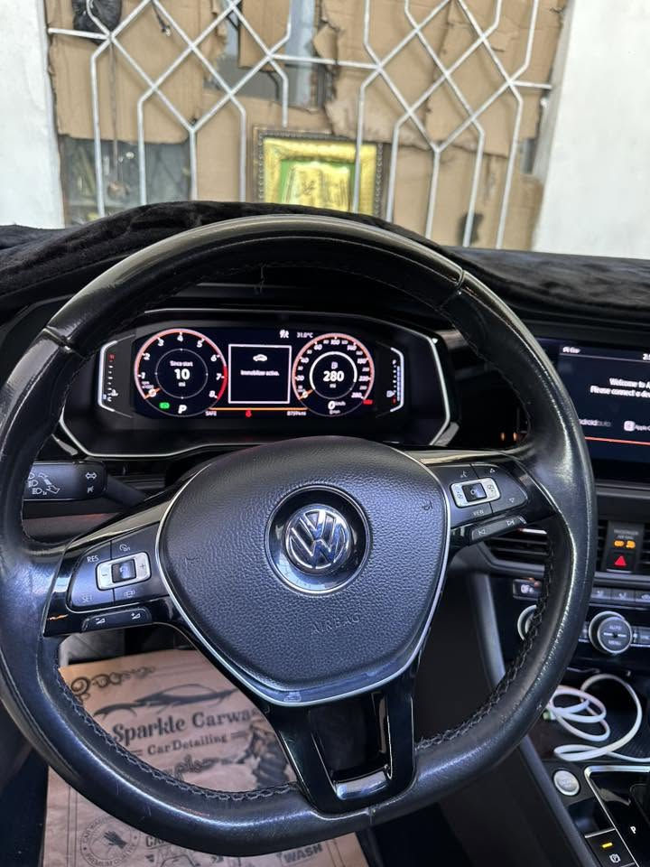Jetta. 2019 SEL  بو فروشتن
كوشن هيته ر
سوكان هيته ر
ناو ليد ١٢ الوان
جوار مود ليخورين
رادار
 كامل كامل كه مالياتي بو كردوه جوار تايا سفرم بؤ ًبه ستاوه
خه تي جاده ي
مه كينه ١.٤ تؤربؤ
سياره نمونه له جواني له سه ر ده قي شه ريكه ماوه
ماوه ي رويشتنه كه ي ٨٦ مايل
بنجبه ت ده حمه كه ي ده ر كه و نيو جاملخ
ئيرباگ يه ك شاني ته قيه
 گؤرينه وه ش ده كه م به GLI
اكه ر موشته ريني نامه ي مه نيره سعره كي موسناب دانايه كه ميك مه حمه له شي تيايه
رقم موبايل WATS APP ***********
