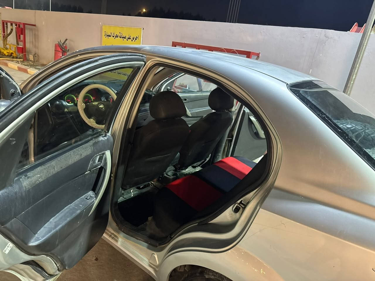 سلام عليكم افيو مسكر مديل 2007
كير مكينه محوفلات حداديه جديه 
السياره بيهه شوي بارد وبنيد مبدل 
السعر 52 وبيهه مجال بيع مستعجل 
العنوان نجف ***********
