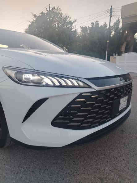 السلام عليكم  (  BYD ) 
جين بلاس 2025  زيروو صفر كم
السيارة كفالة عامة بعدها على وضع الشركة
تترقم بغداد

🔸 المواصفات 🔸

حساسات خلفية
حجم المحرك 1.5
شاشة اصلية
كاميرا خلفية
هند بريك كهرباء
دشبول شاشة ديجيتال
اوتو هولد
مفتاح التشغيل بصمة
تشغيل عن بعد تحكمات مقود
اوامر صوتية
منفذ طاقة
منافذ شحن
مقود جلد حياكة
دخول ذكي
3 وضعيات قيادة
اشاير بالمري
تتسع المقصورة ل 5 ركاب
المقاعد جلد رياضي
اريل نفكيتر
اناره داخلية LED
لد امامي LED
بكلايت ‏LED
قطعتين تبريد 
مثبت سرعة
حجم الاطار 16
مانع تزحلق
منفذ شاحن خلفي
البطارية ليثيوم الاقوى والاطول عمرا في عالم الهايبرد ملاحضة: السيارة تحتوي على بصمة + كارت + شاحنة
وجميع العدة مالتها موجودة

العنوان بغداد السيدية 📍
للاستفسار ☎️
***********
