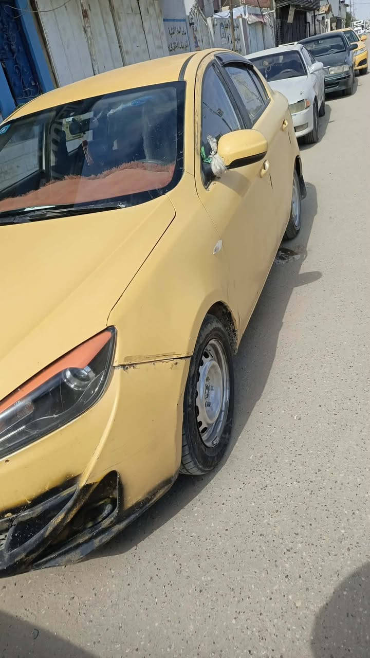 سنويه لل٣٠بسمي 
مكينه وكير كورلا ١٦٠٠تنوني شاده
تخم تايرات ٤صارلهن شهر
حداديه٠جديده،+شاشه٠
سياره جاهزه+لايت زنون
تبريد بس ربط من حورت راح الغاز
السعر ٣٥ للستفسار ***********مكاني ناصريه غراف
