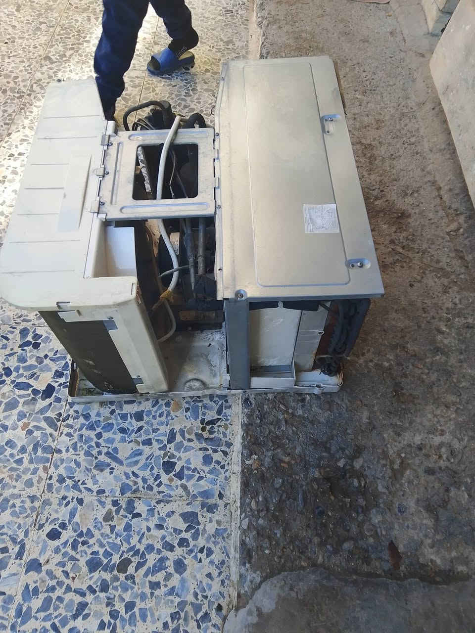 السلام عليكم مكيف شغال موسم واحد سعر 200 مكان بغداد كماليه م
***********
